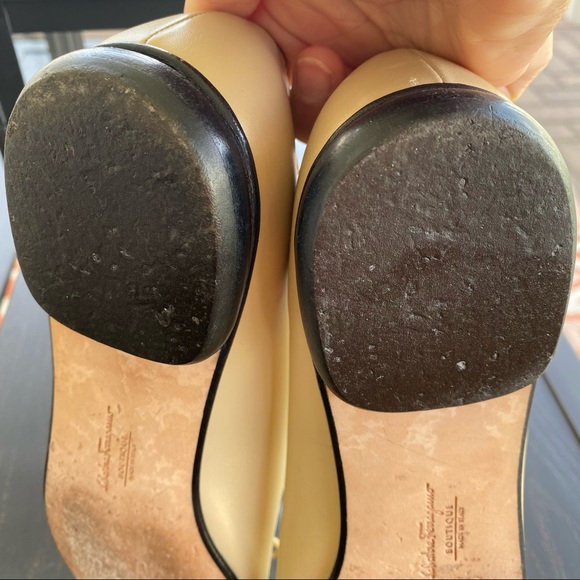 Salvatore Ferragamo gold cream shoes - Picture 8 of 11